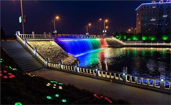 滇池海埂大坝灯光秀图片
