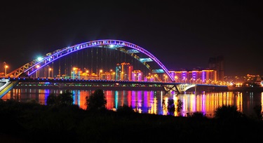 桥梁LED护栏灯，亮化城市命脉